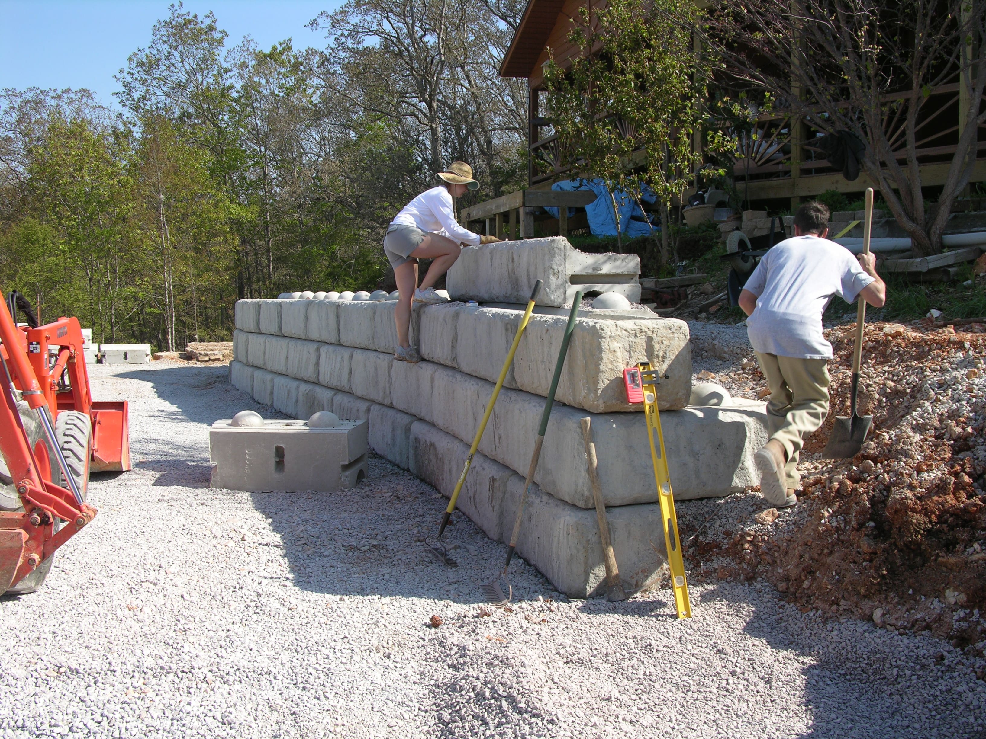 precast concrete retaining wall blocks