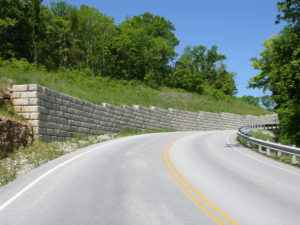 Completed Redi-Rock Retaining Wall with retaining wall blocks supplied by SI Precast